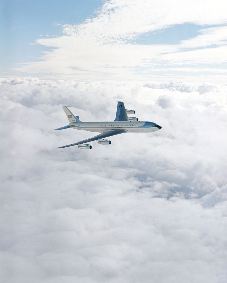 VC-137C in Flight BI24514
