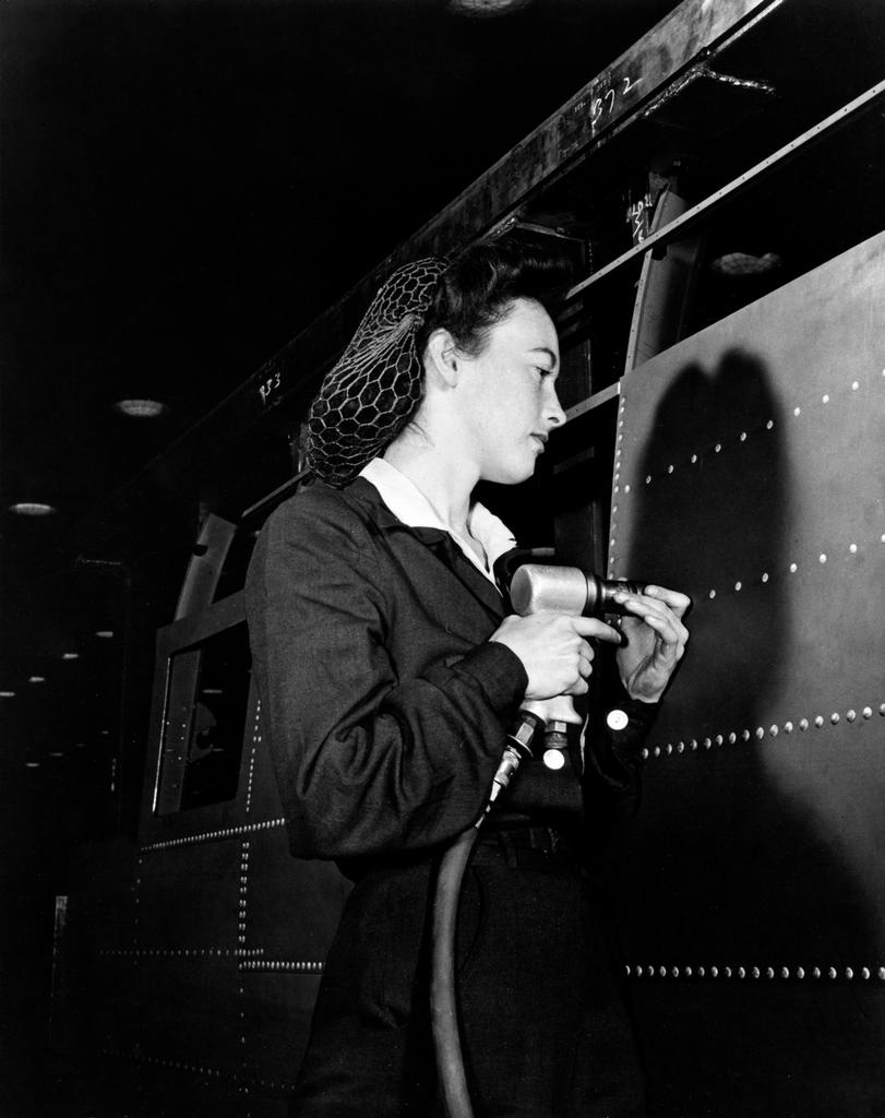 nn-ladyriveter-Zoom-res