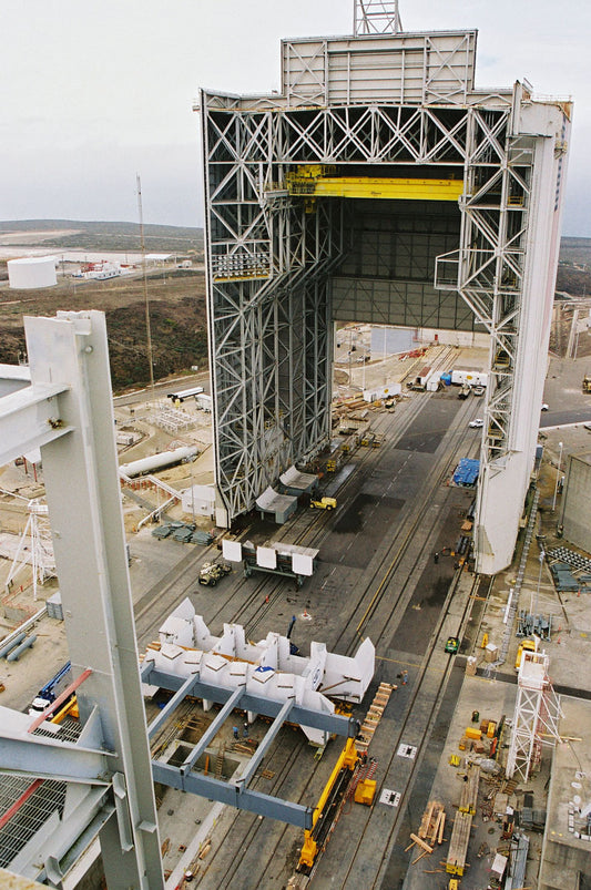 Launch Table Gets Positioned on Pad for Delta IV Launch BI218362