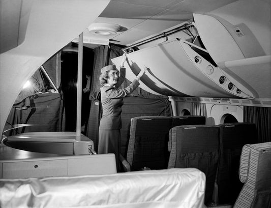 377 Stratocruiser Sleeper Storage BI217624