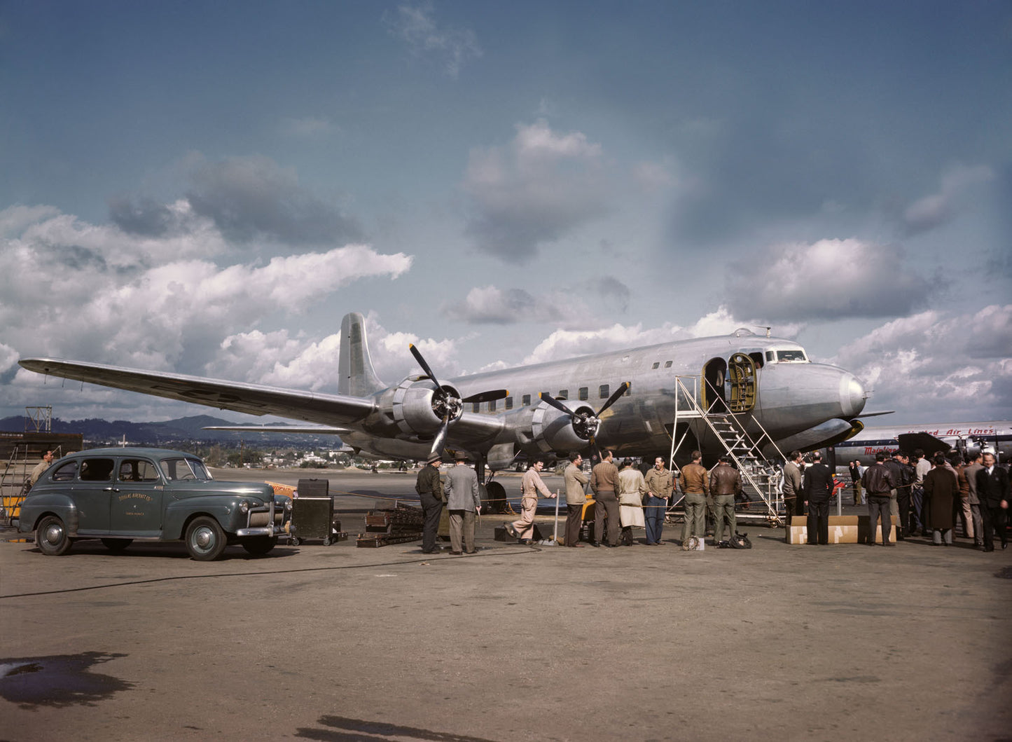 DC-6 with Passengers BI2224