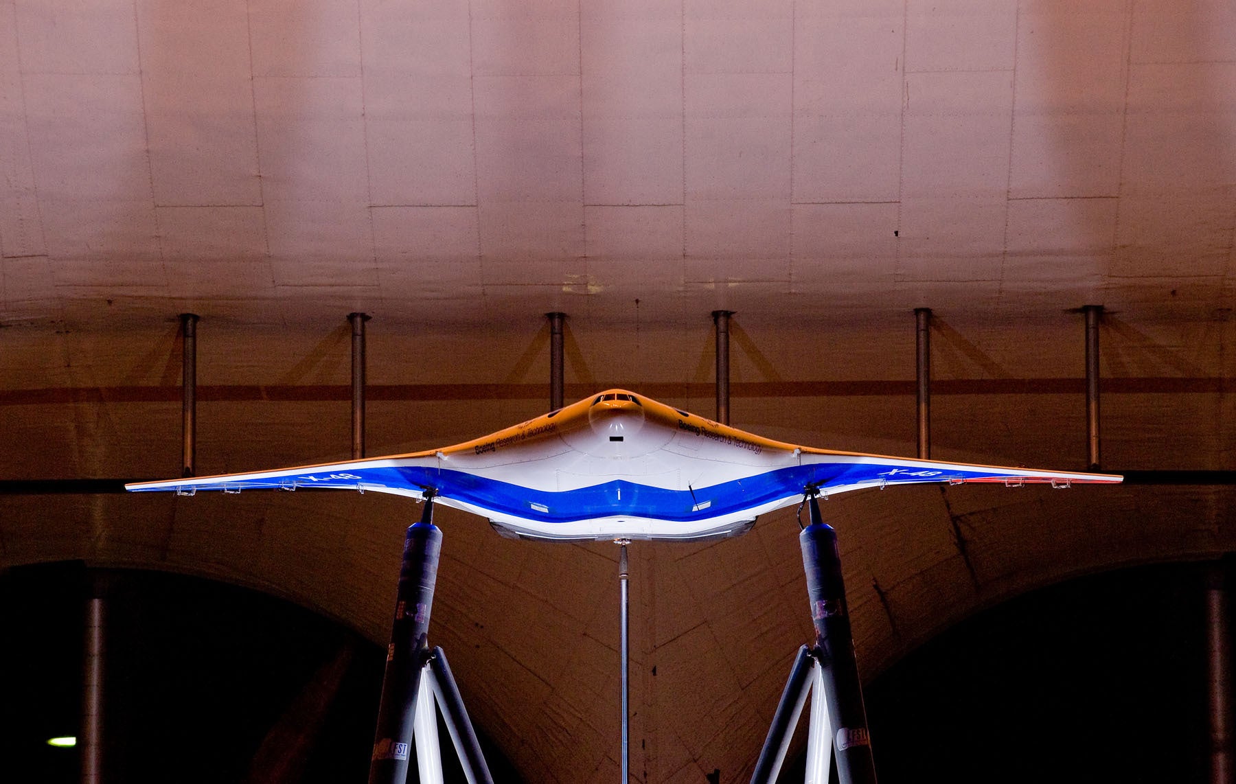 X-48B Blended Wing Body at Langley Wind Tunnel BI231519