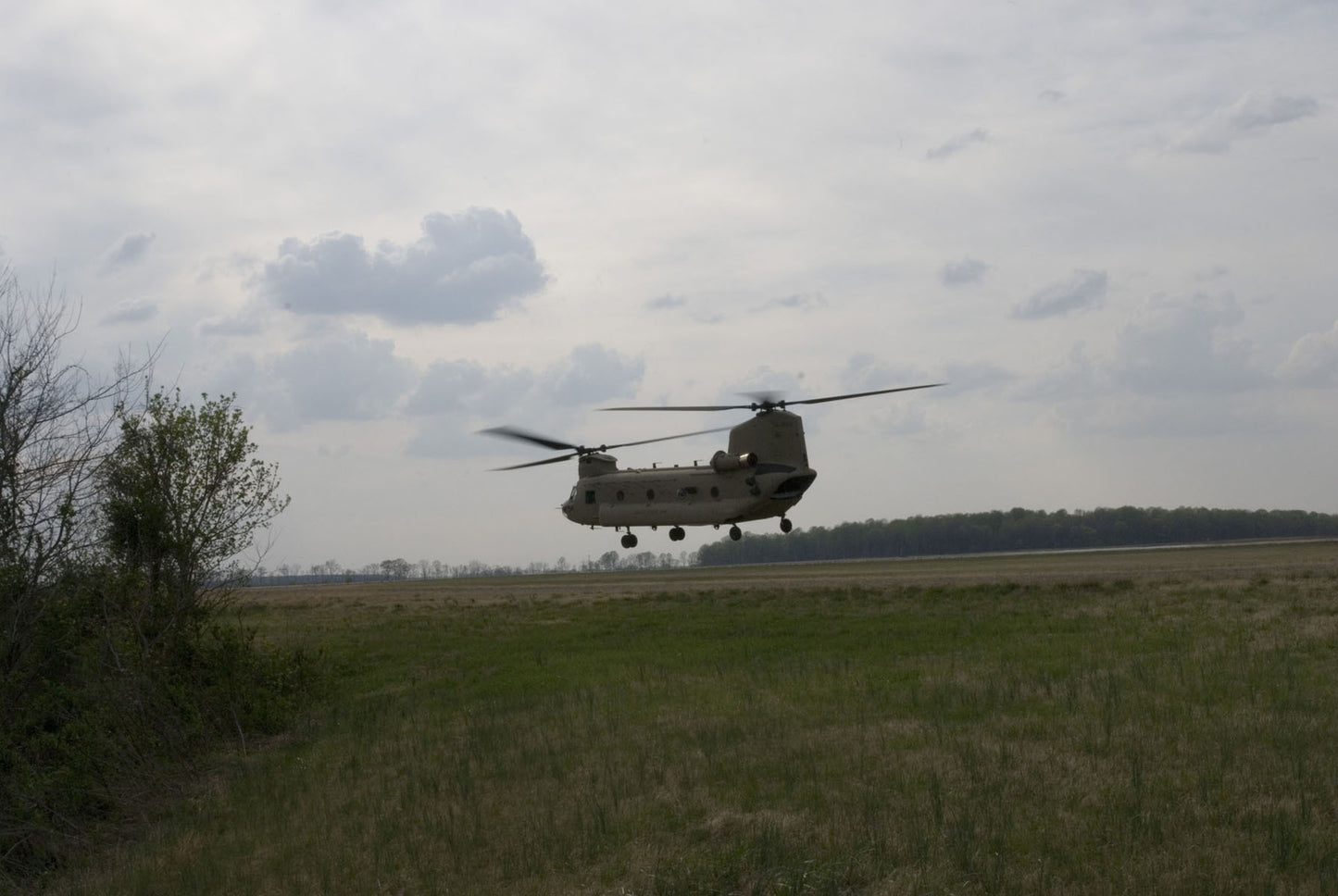 CH-47F Landing in Field BI232570