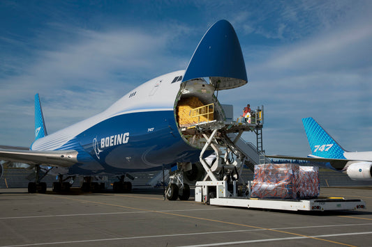Boeing 747-8F nose door cargo loading BI451758